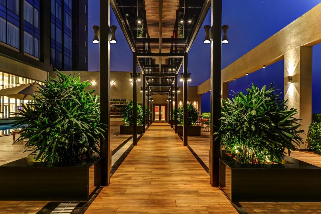 Lemon Tree Premier, Bhubaneswar Hotell Exteriör bild